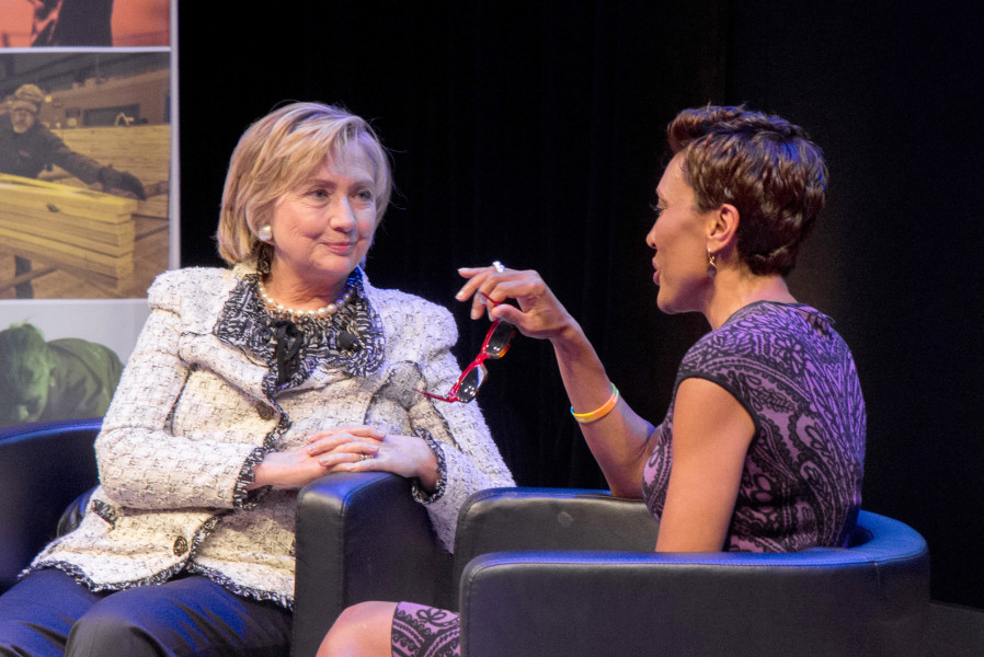 Ben Asen Event Photo: Hillary Clinton & Robin Roberts at Philanthropy New York's Annual Meeting At the Ford Foundation
