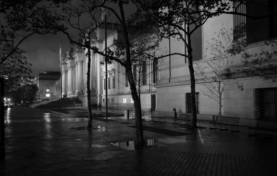 Ben Asen Personal Work Photo: Black and white photo of Metropolitan Museum of Art in New York City at night in the rain.