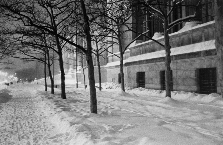 Ben Asen Personal Work Photo: black and white photo of the Metropolitan Museum of Art in New York City at night covered in snow.