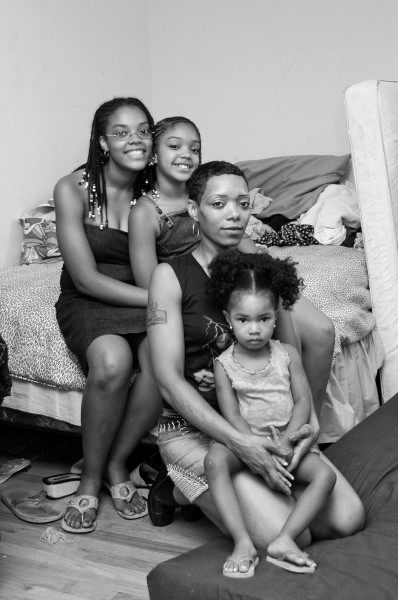 Ben Asen Editorial Photo: United Way of NYC Family Photo of Mother with 3 Daughters